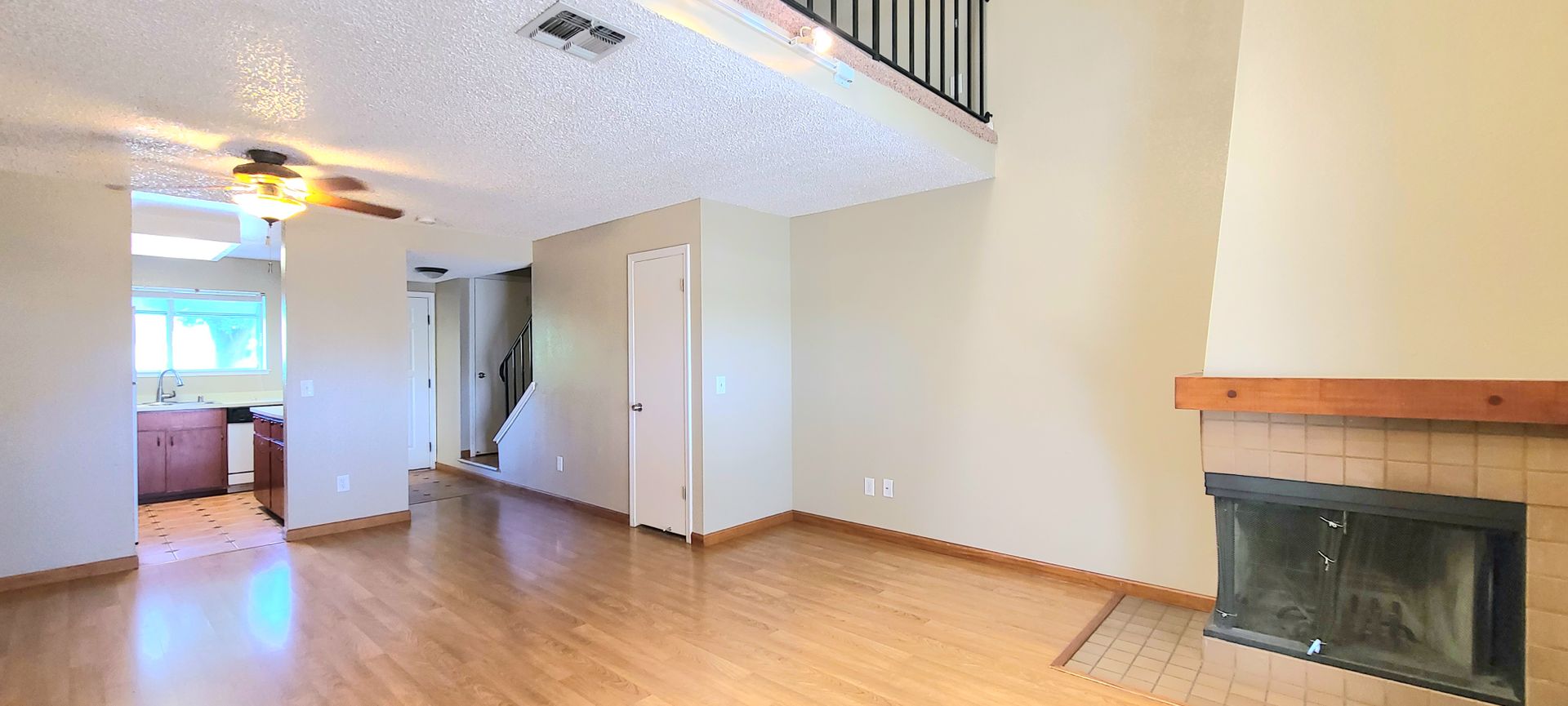 SACRAMENTO Townhome: 4358 GREENHOLME #9