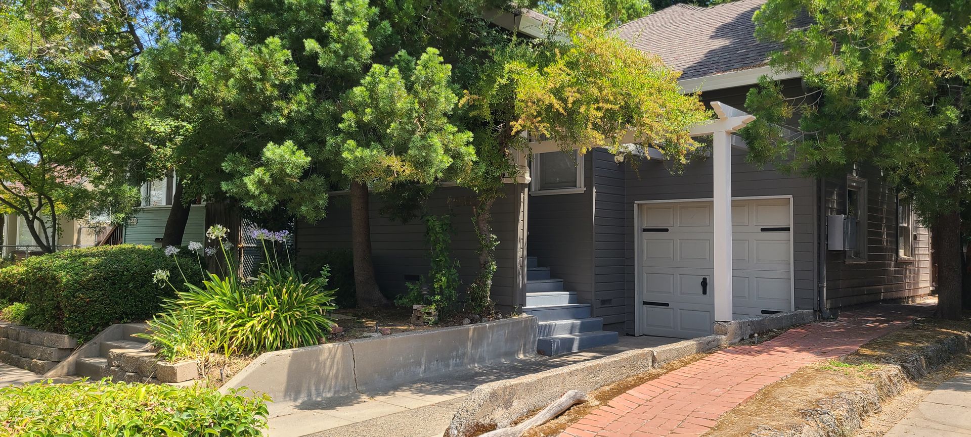 Sacramento Apartment: 2553 27th Street