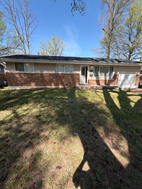 Charming 3-bedroom, 1-bath – photo 1