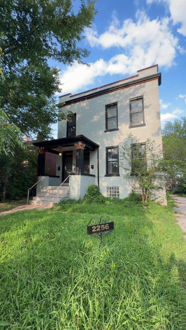 St. Louis Apartment: 2256 Blendon Place