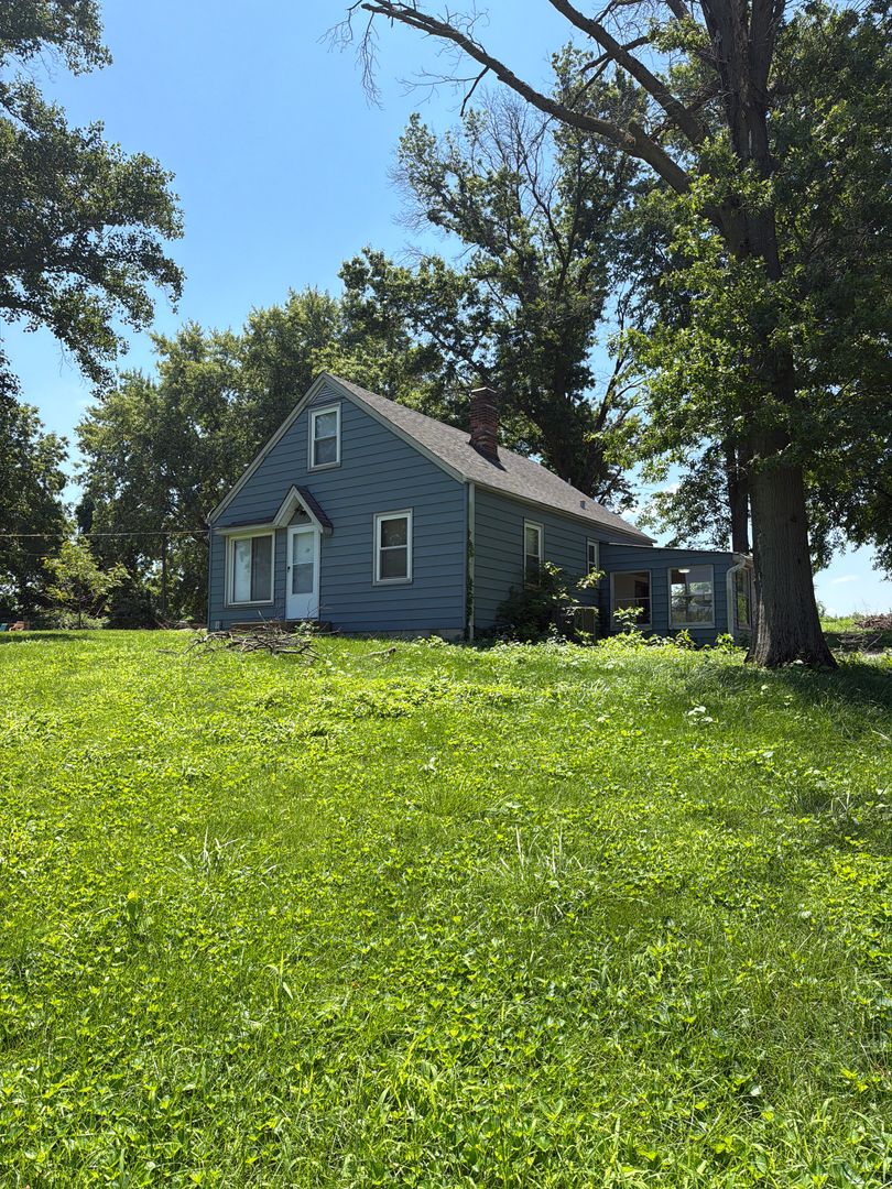 St. Louis House: 12326 Larimore Road