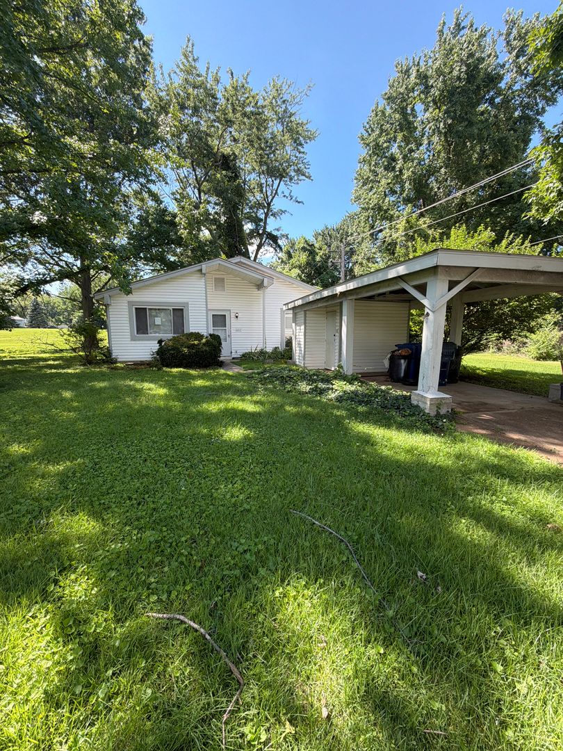 Florissant House: 602 Ledyard Drive