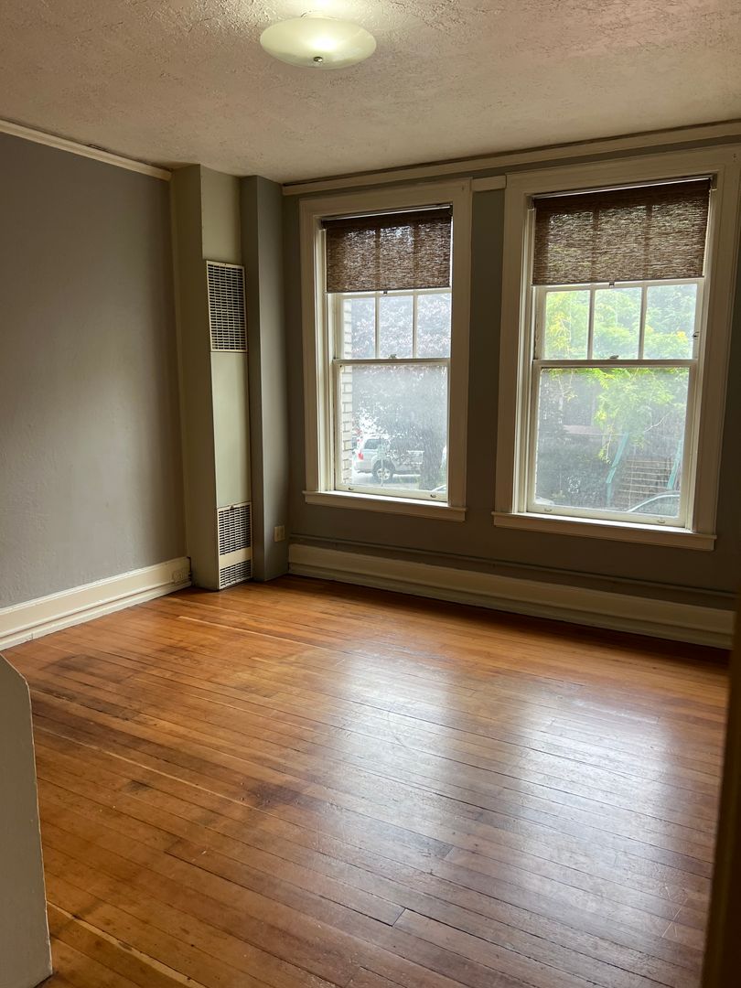 PORTLAND Apartment: 1036 NW 19TH AVE