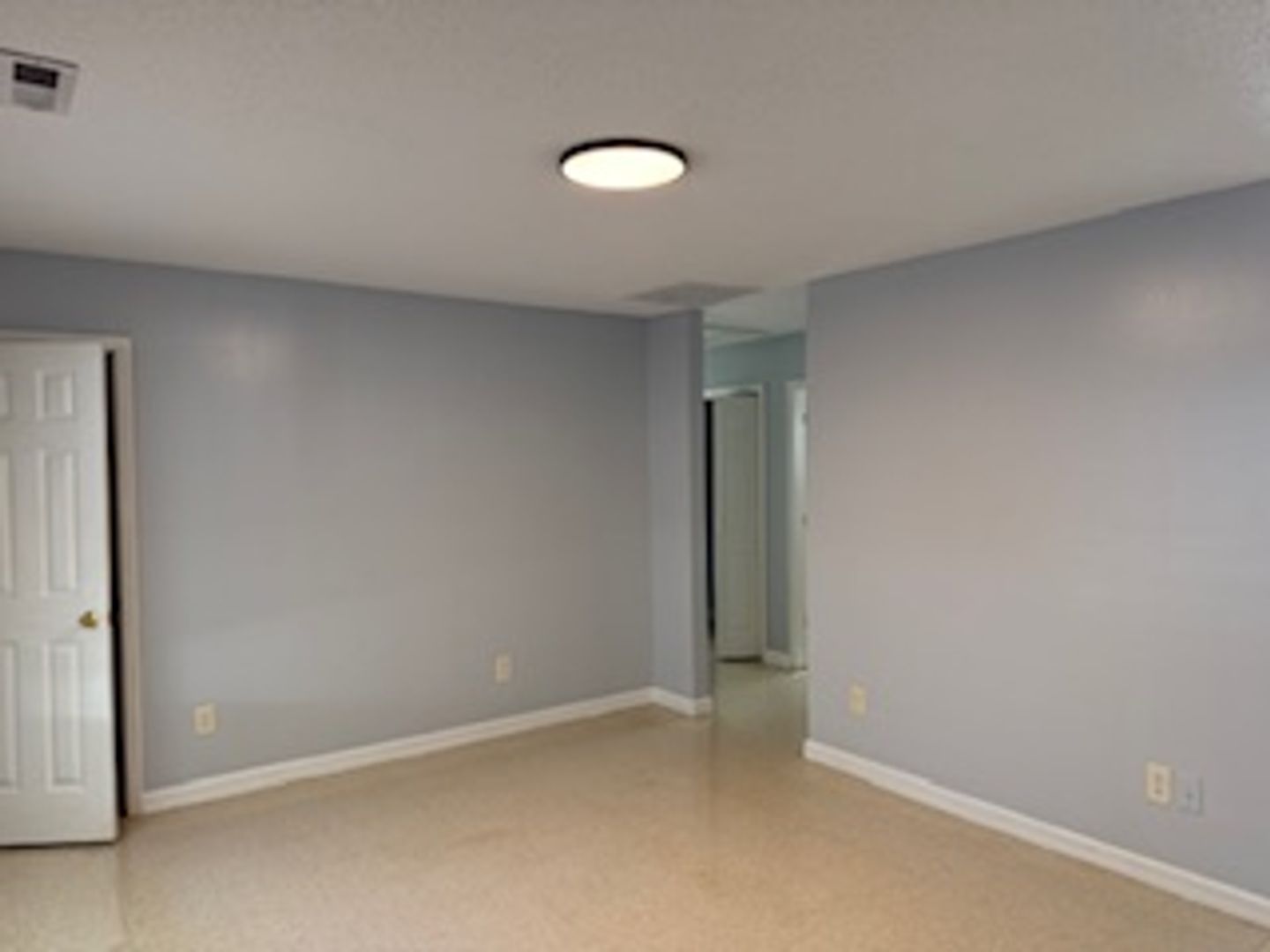 Jacksonville House: 245 A Lakewood Drive