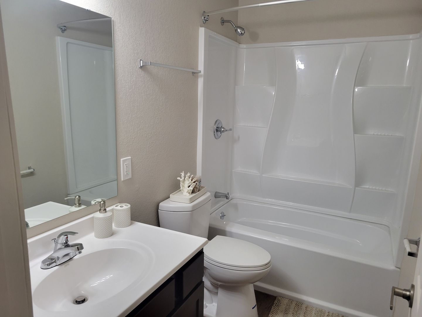 St. Louis Apartment: 9547 Glen Owen Dr