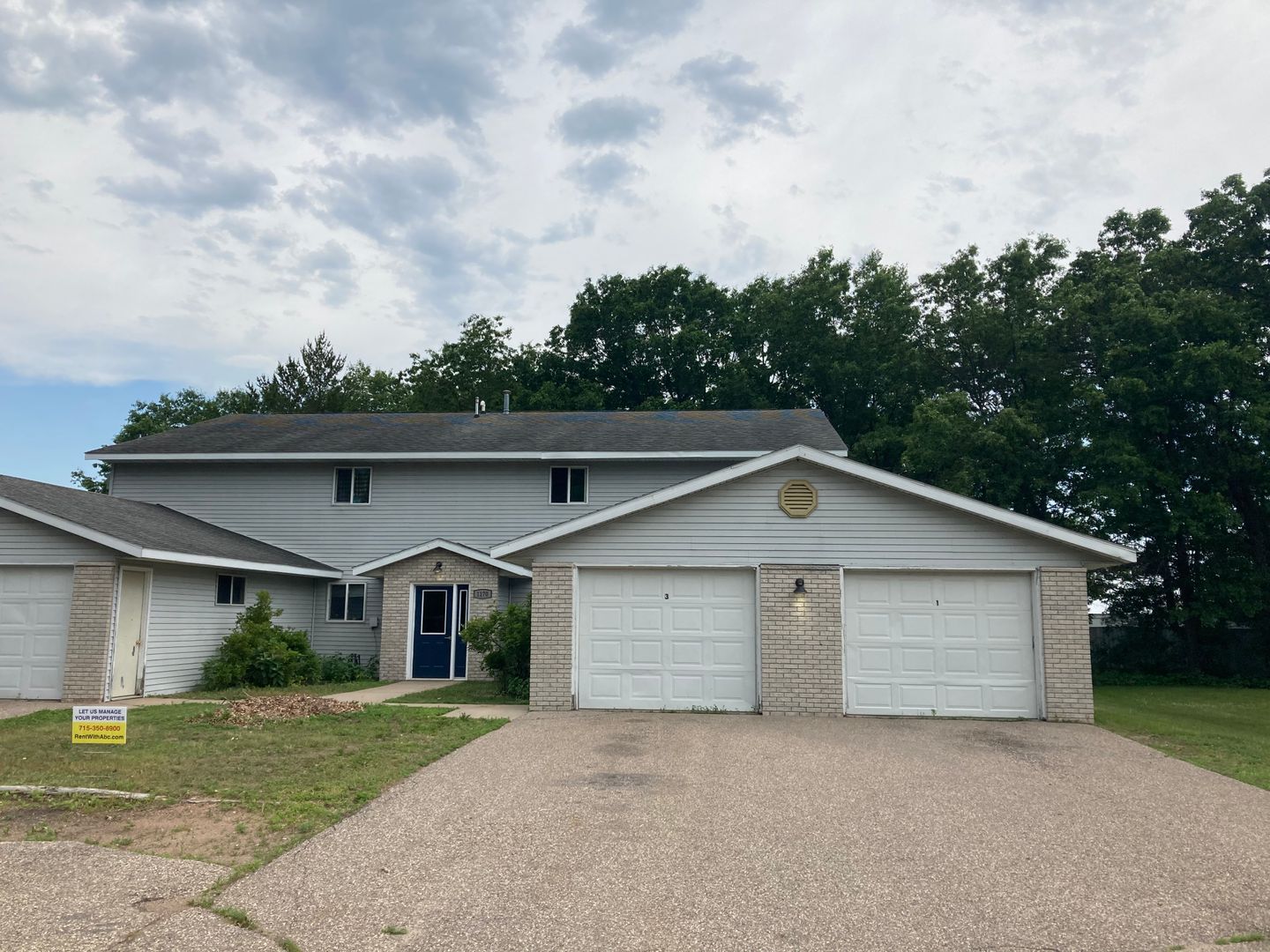 Plover Apartment: 1170 Dodds Drive