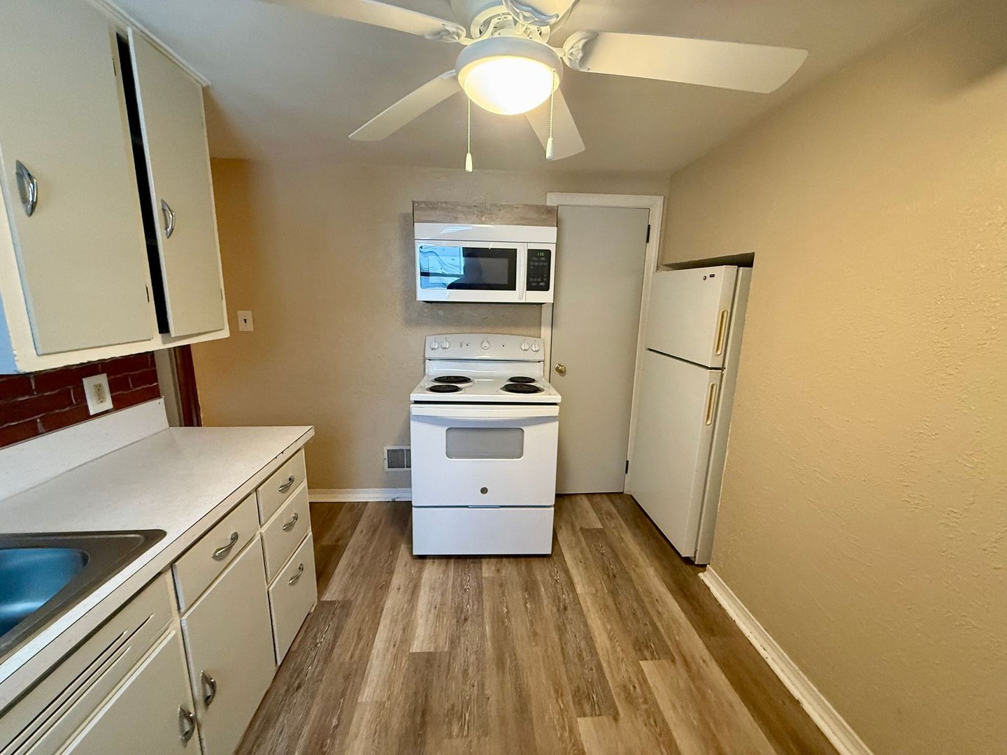 Wausau Apartment: 904 Park Ave