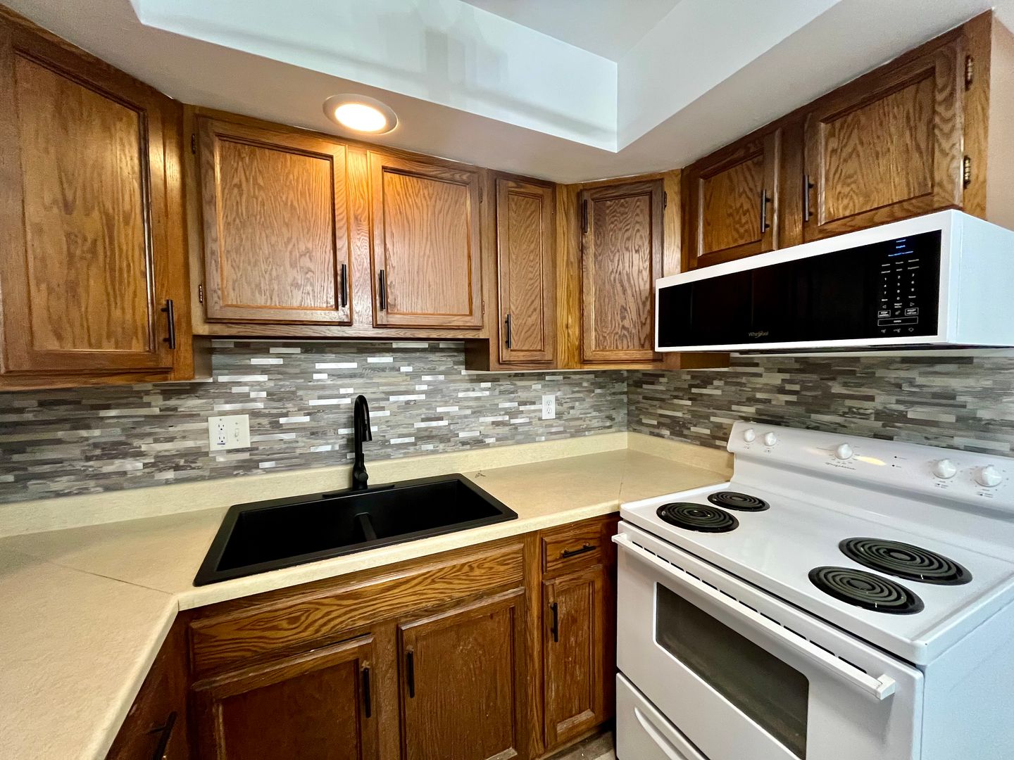 Rhinelander Apartment: 1205 W Phillip St