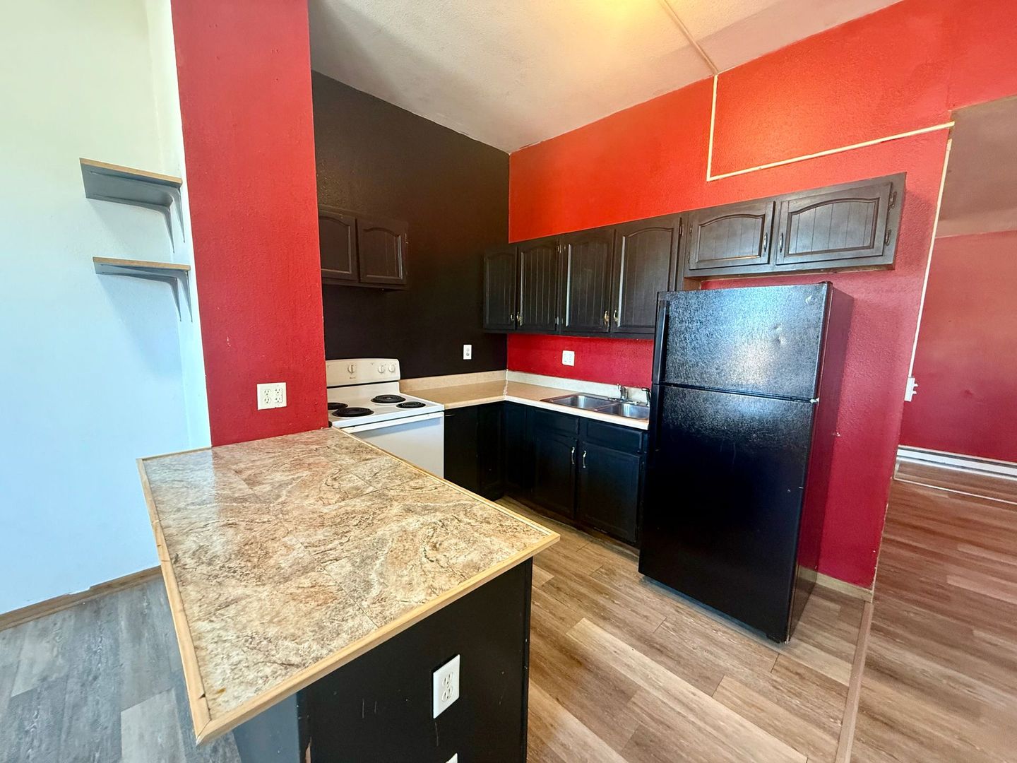 Merrill Apartment: 1319 E Main Street