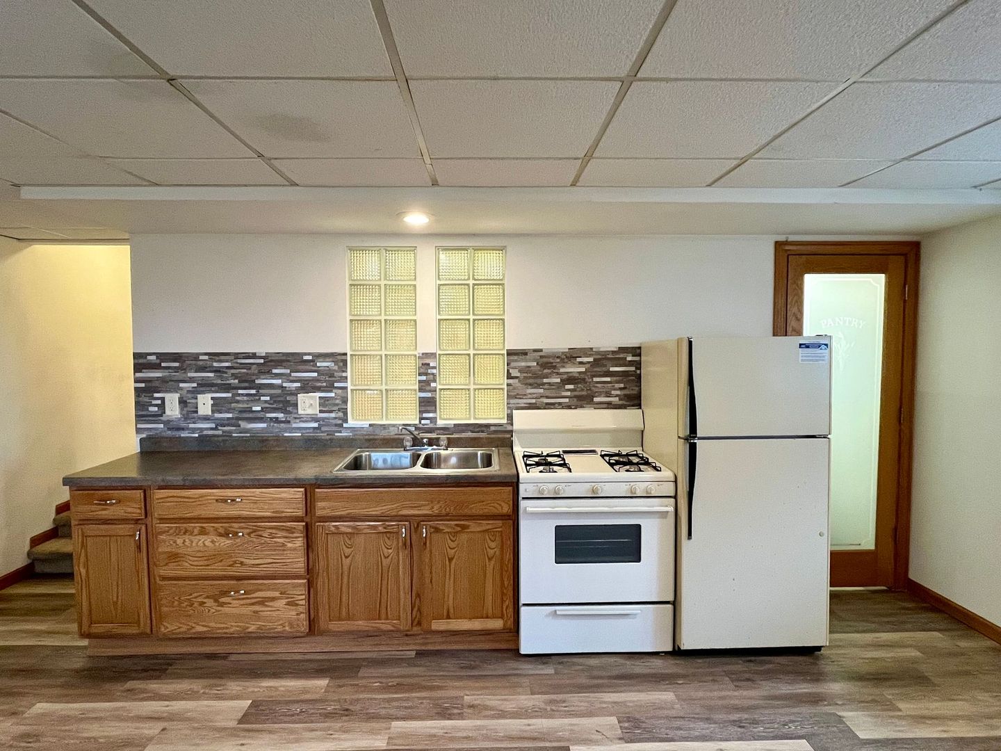 Kronenwetter Apartment: 2093 Creek Road