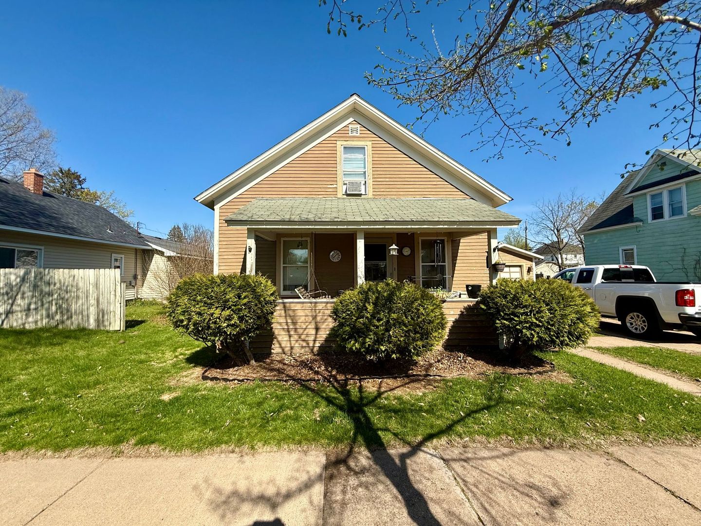 Wausau House: 1005 S 5th Ave