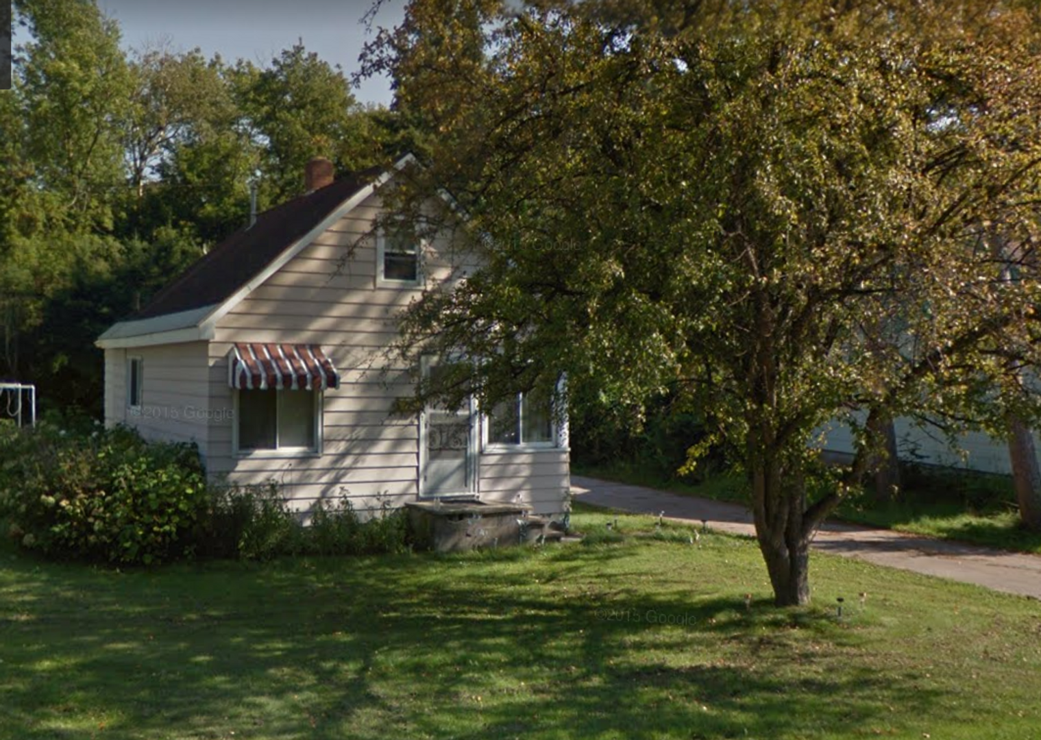 Rhinelander House: 942 Stevens St