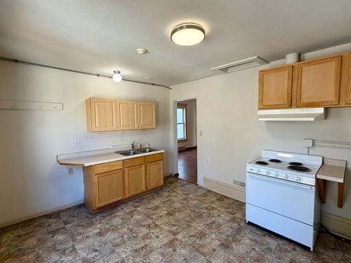 3 Bed 1 Bath Upper in Wausau – photo 1