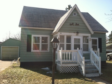 Rothschild House: 309 Weston Avenue
