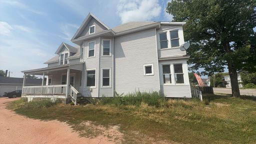 2 Bed 1 Bath Upper in Wausau: Fall into savings! - HALF OFF DEPOSIT! – photo 1