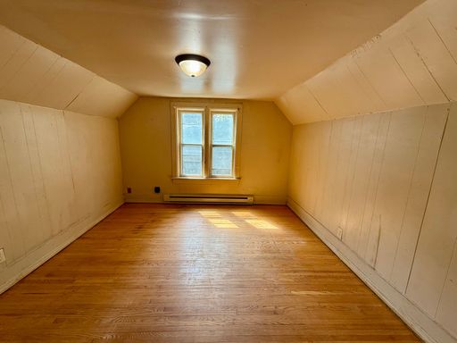 1 Bed 1 Bath Upper in Wausau : Fall into savings! – NO DEPOSIT Required!