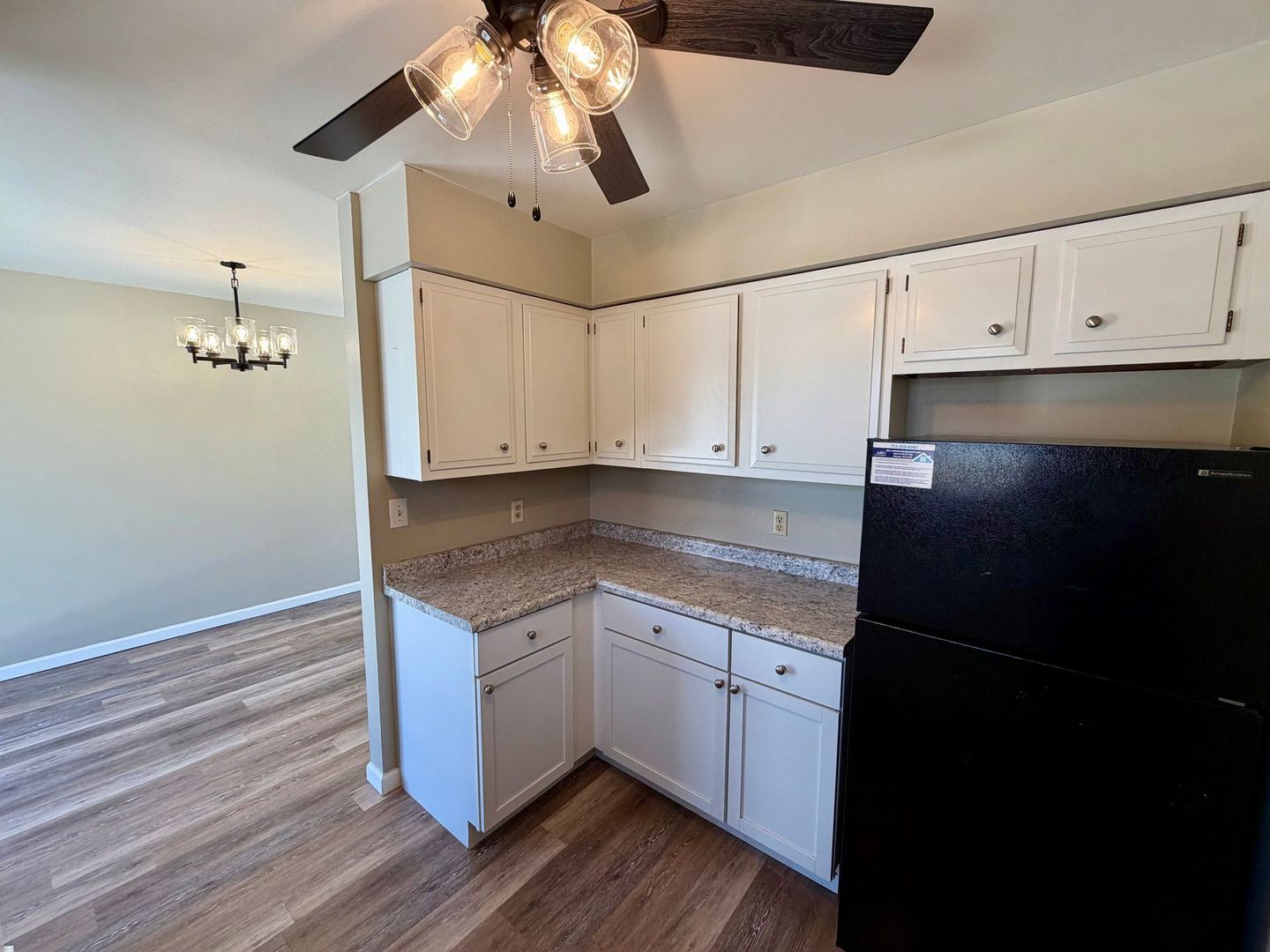 Rhinelander Apartment: 1401 Elizabeth St