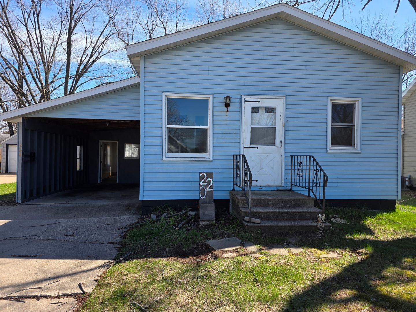Wisconsin Rapids House: 220 19th St N