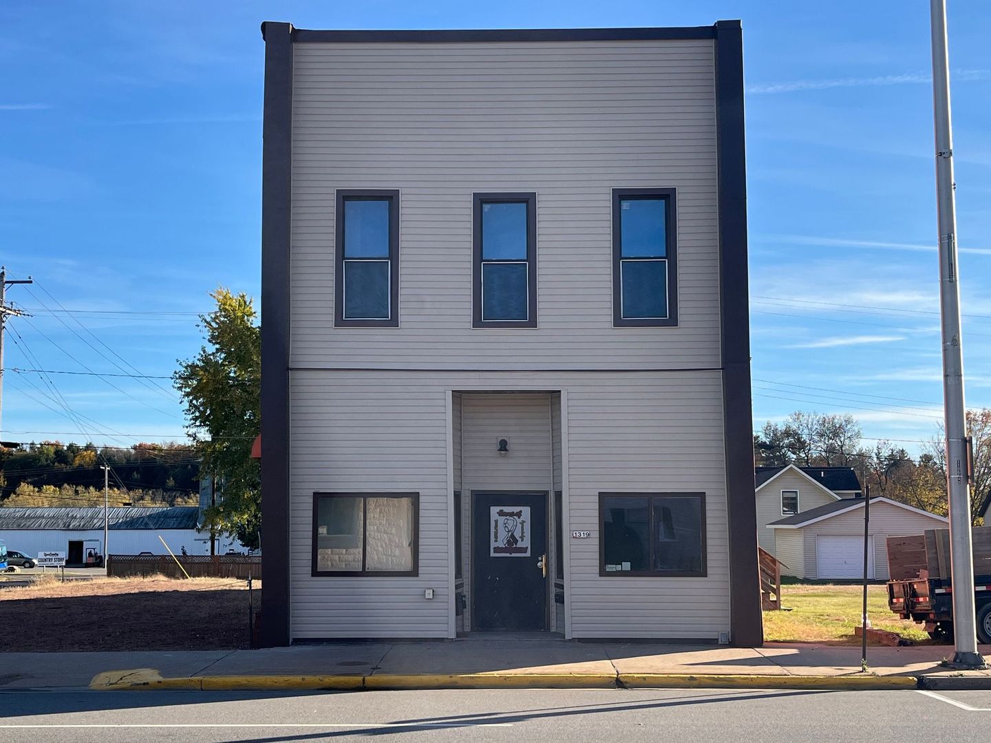 Merrill Apartment: 1319 E Main Street