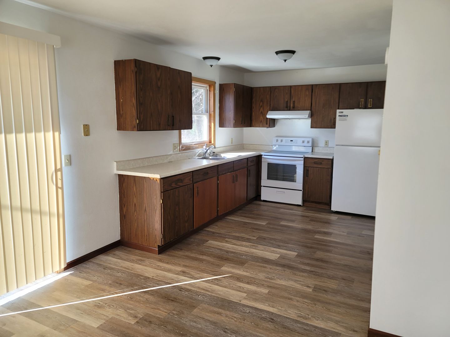 Wisconsin Rapids Apartment: 2460-2462 2nd Ave South