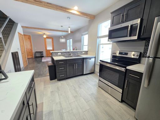 Furnished 2 Bed 1.5 Bath Side By Side Duplex in Wisconsin Rapids! 30 day minimum stay! – photo 1