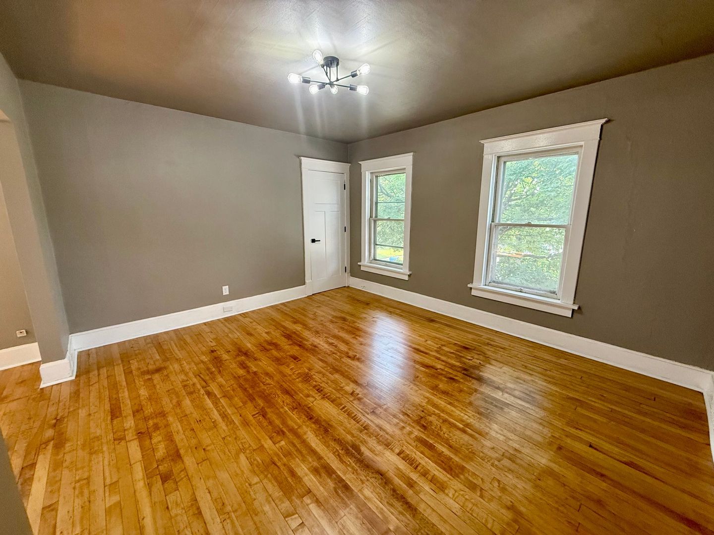 Wausau Apartment: 709-11 Henrietta St