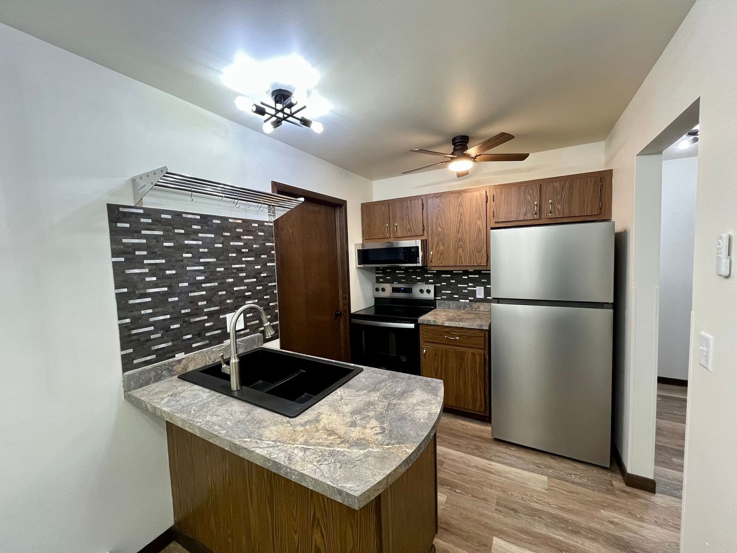 Marshfield Apartment: 1010 Sawyer Dr