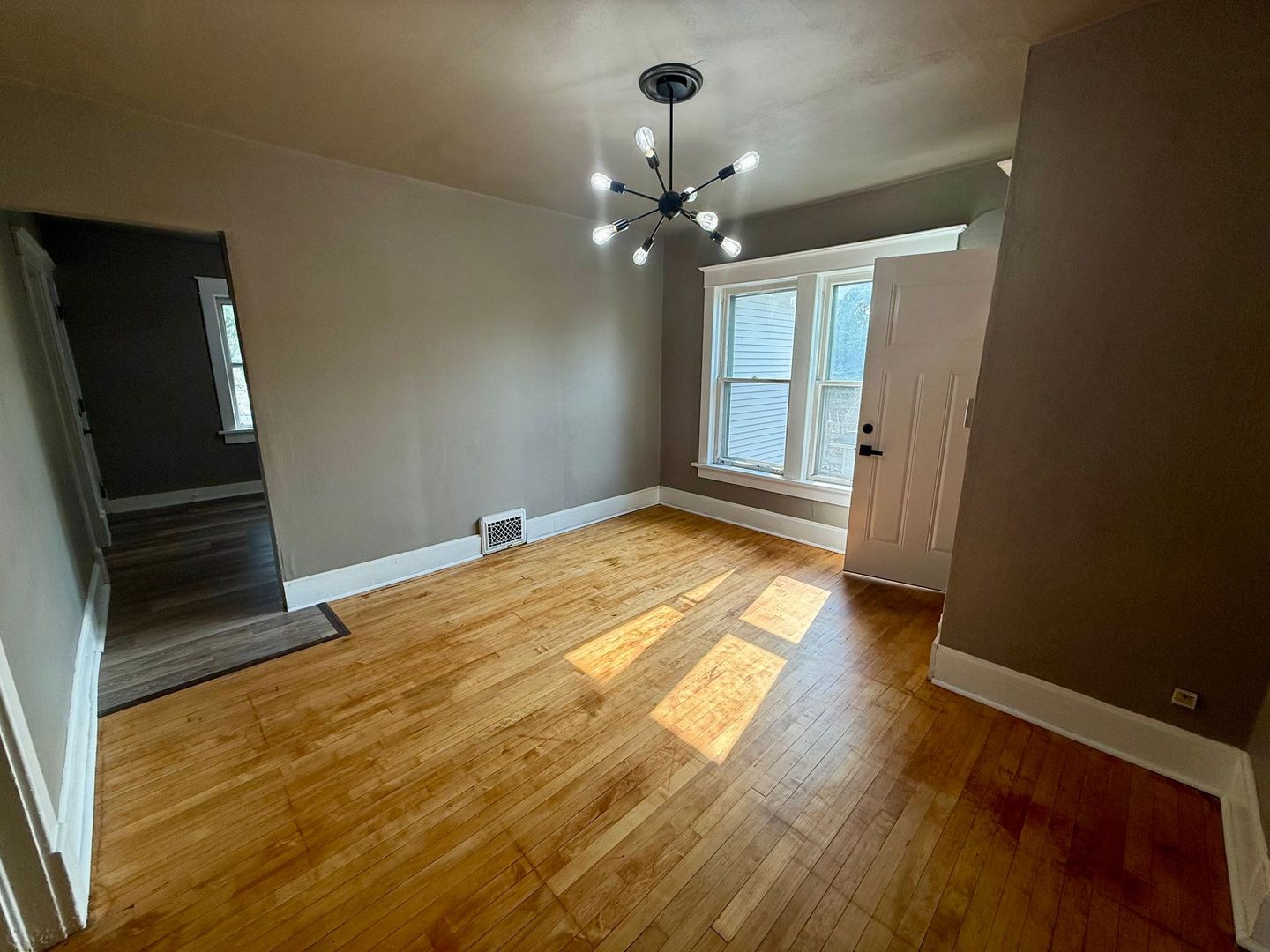 Wausau Apartment: 709-11 Henrietta St