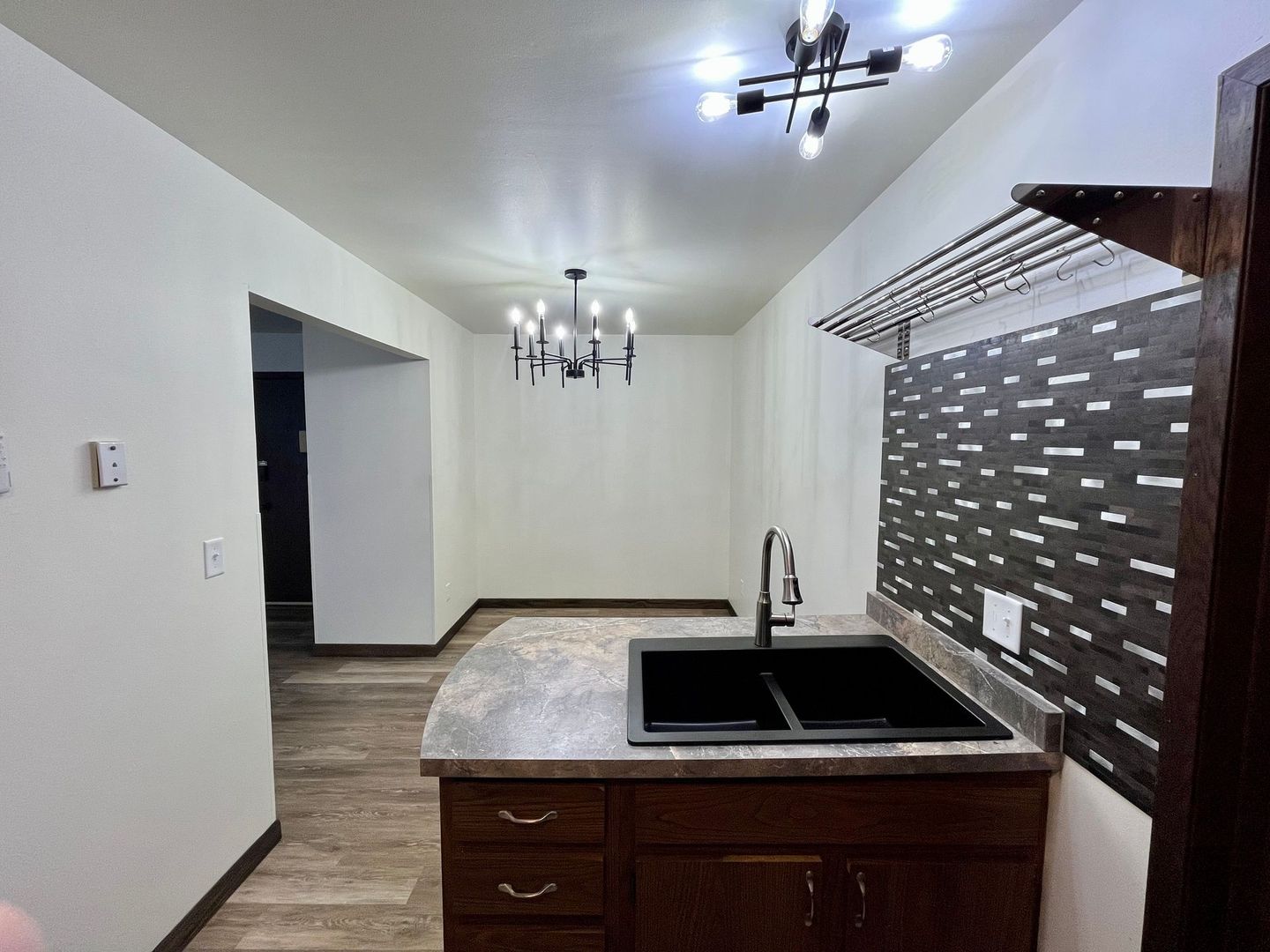 Marshfield Apartment: 1010 Sawyer Dr