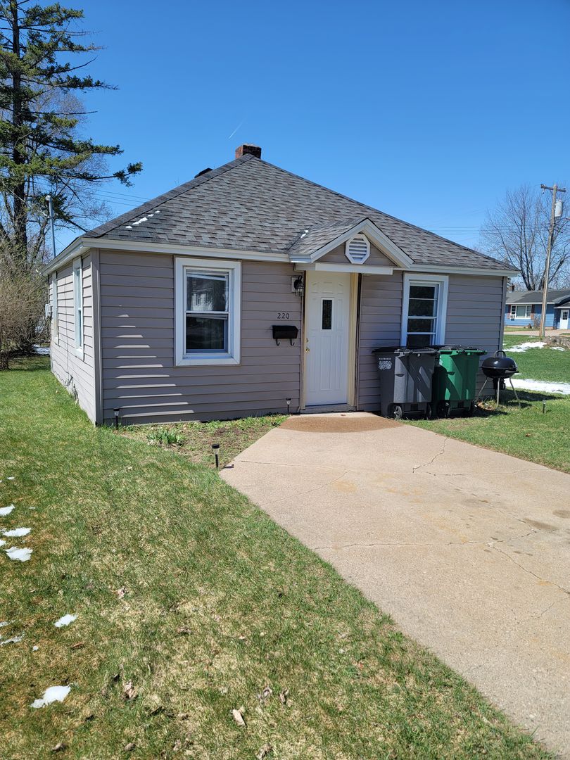 Wisconsin Rapids House: 220 15th St S
