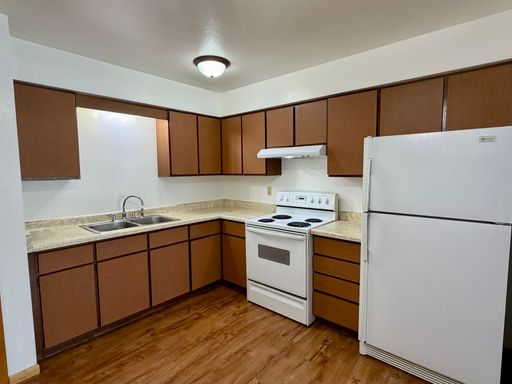 2 Bed 1 Bath in Stevens Point : Fall into savings! – NO DEPOSIT Required!