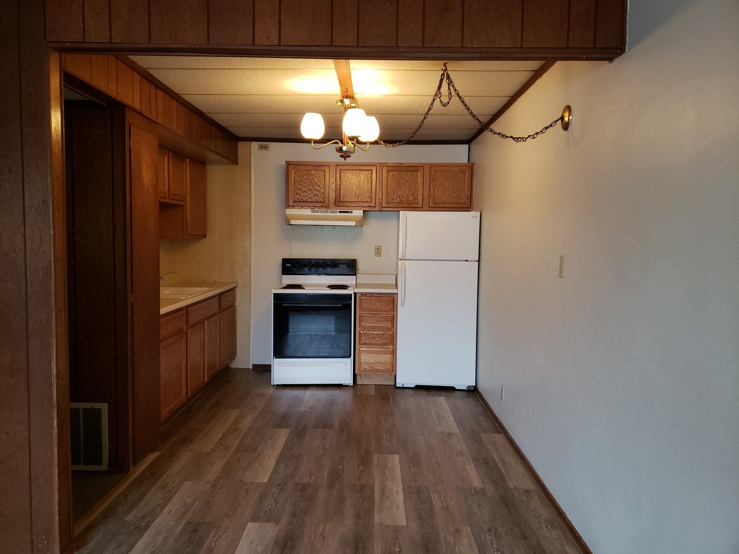 Wausau Apartment: 1610 N 3rd Ave