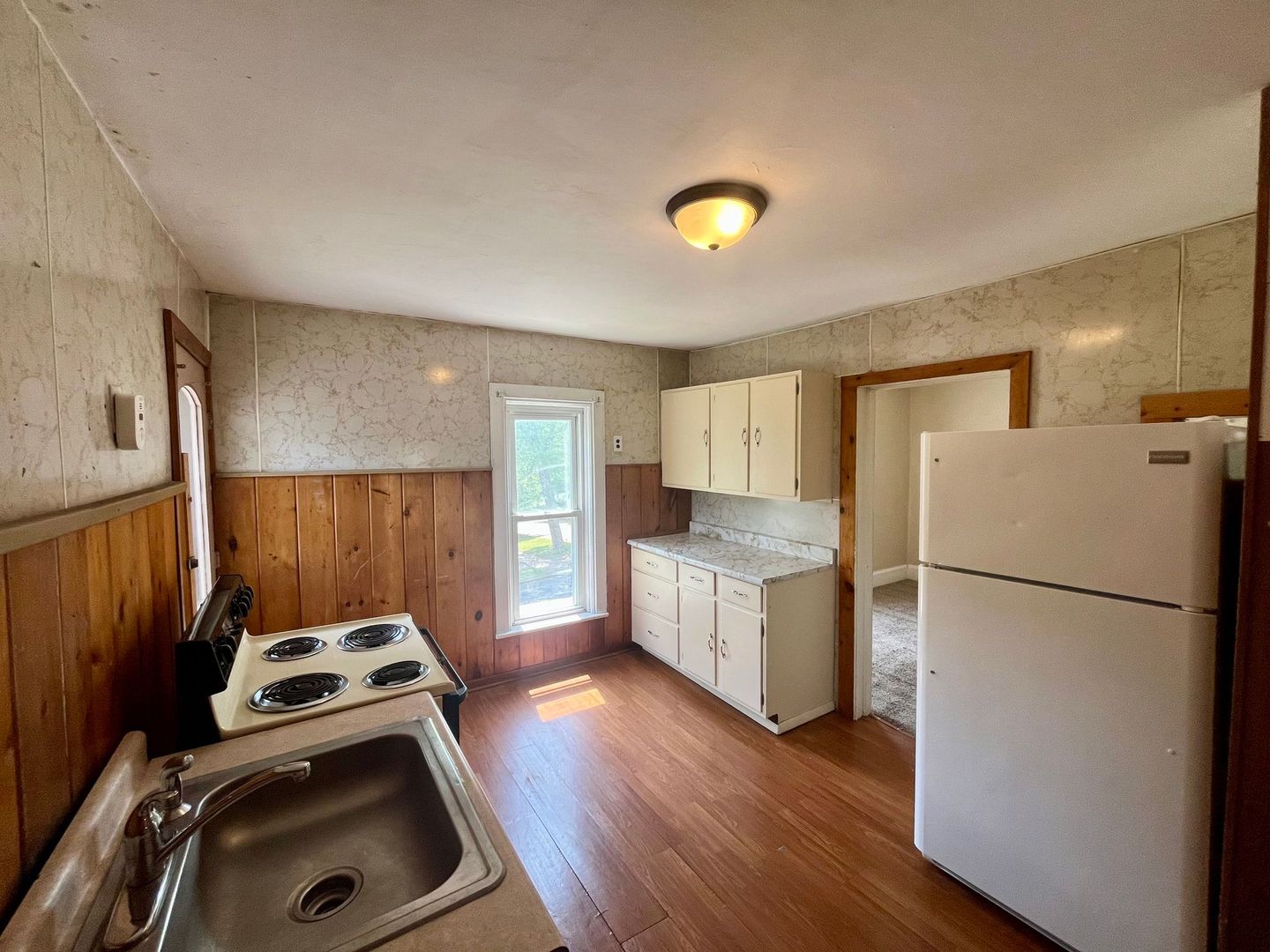 Wausau Apartment: 516 Callon St