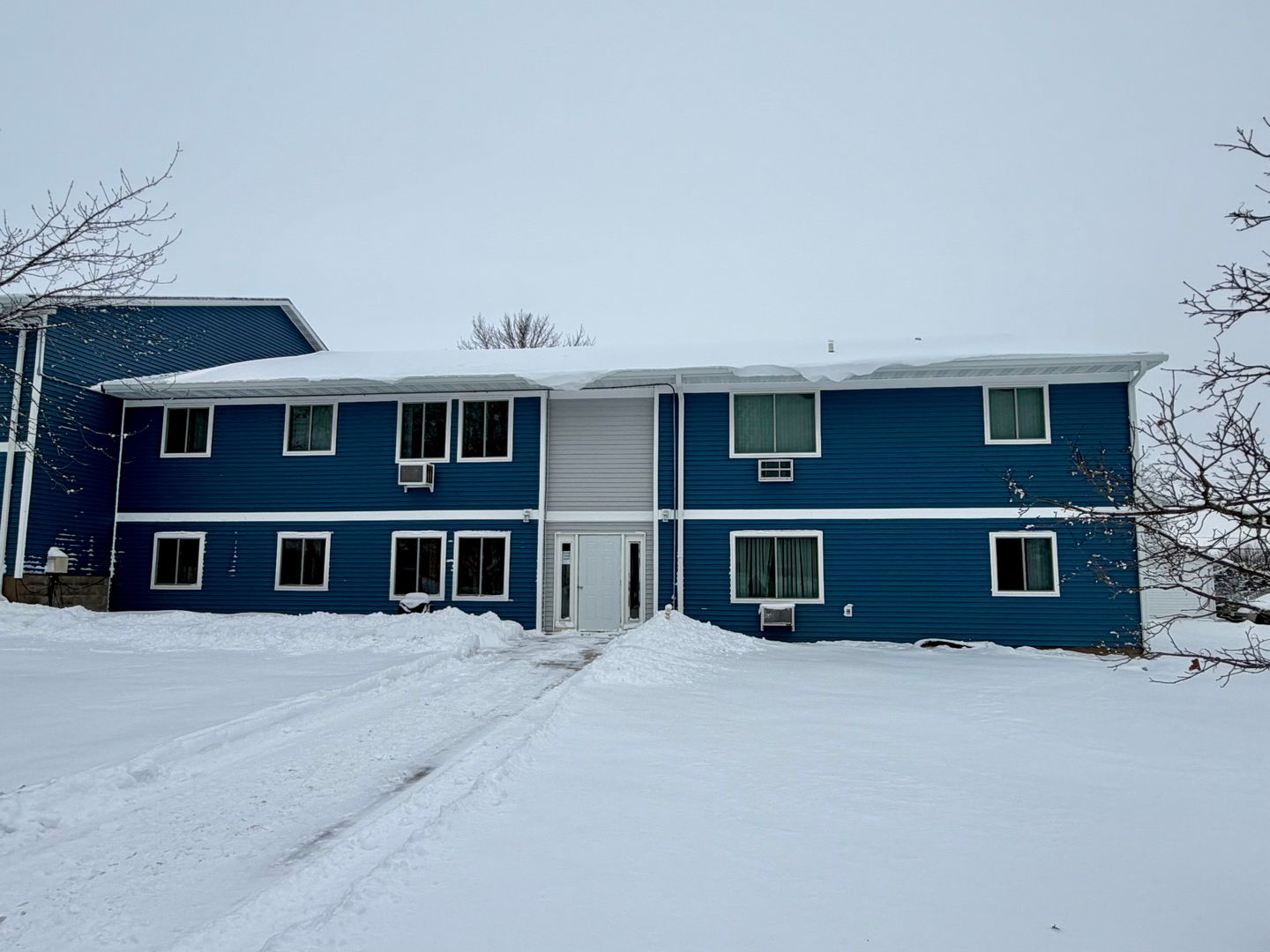 Marshfield Apartment: 1010 Sawyer Dr