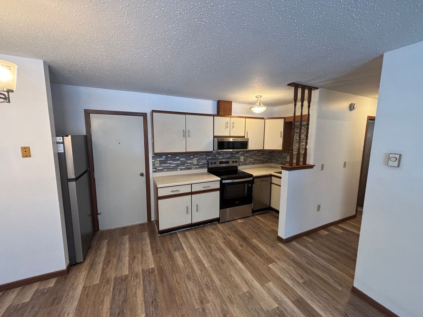 Eagle River Apartment: 420 Michigan Street