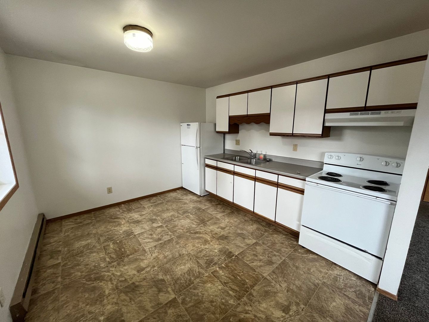 Wausau Apartment: 1130 Grand Ave