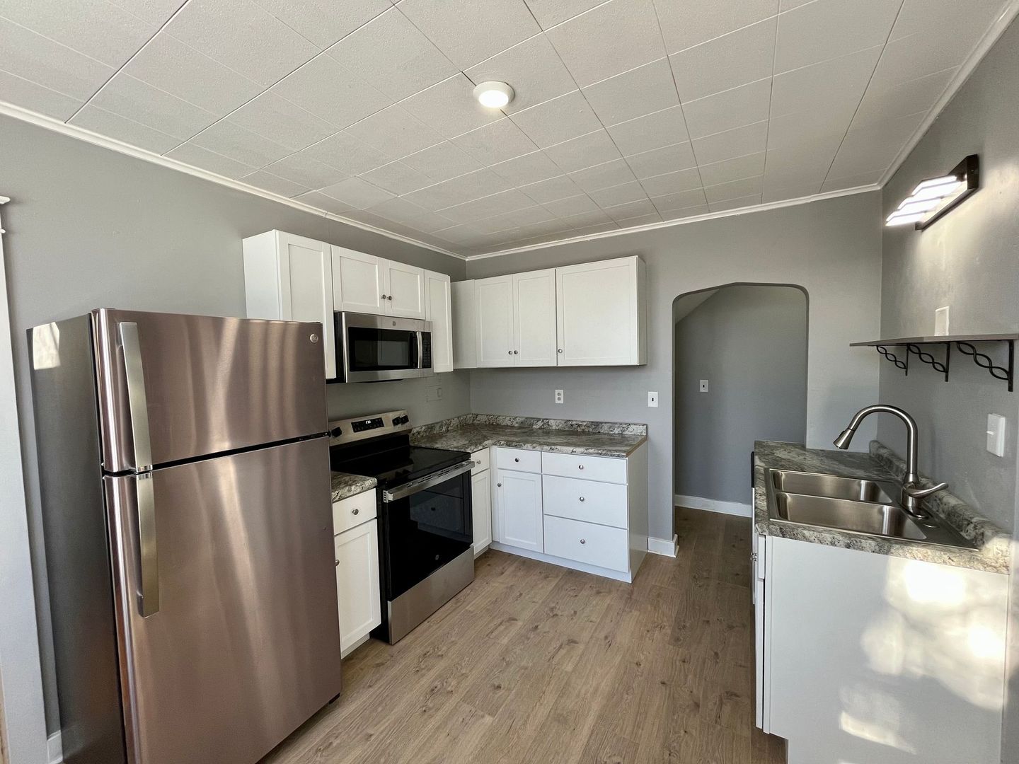 Merrill Apartment: 110 S State St