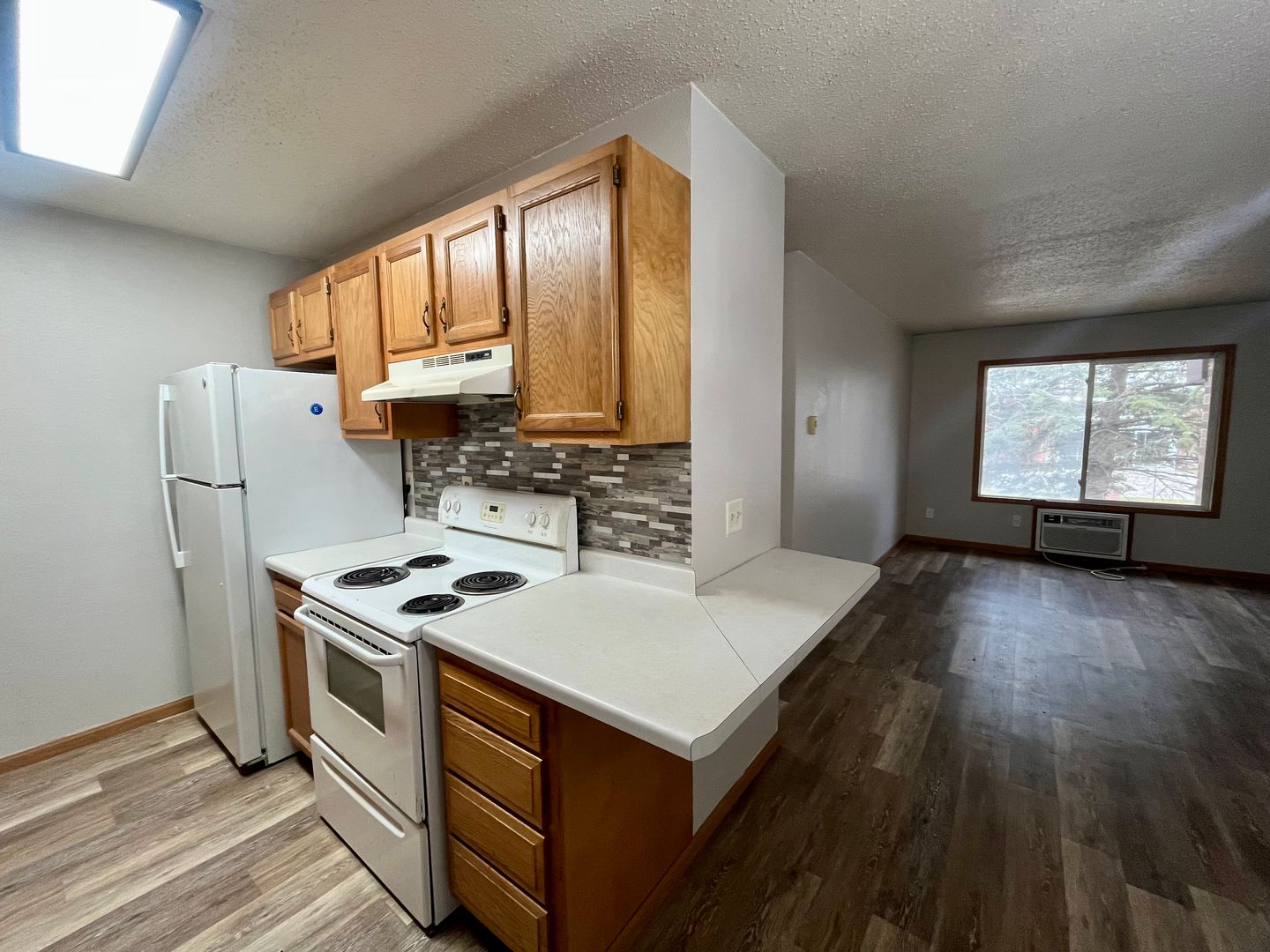 Tomah Apartment: 401 - 405 N Glendale Ave