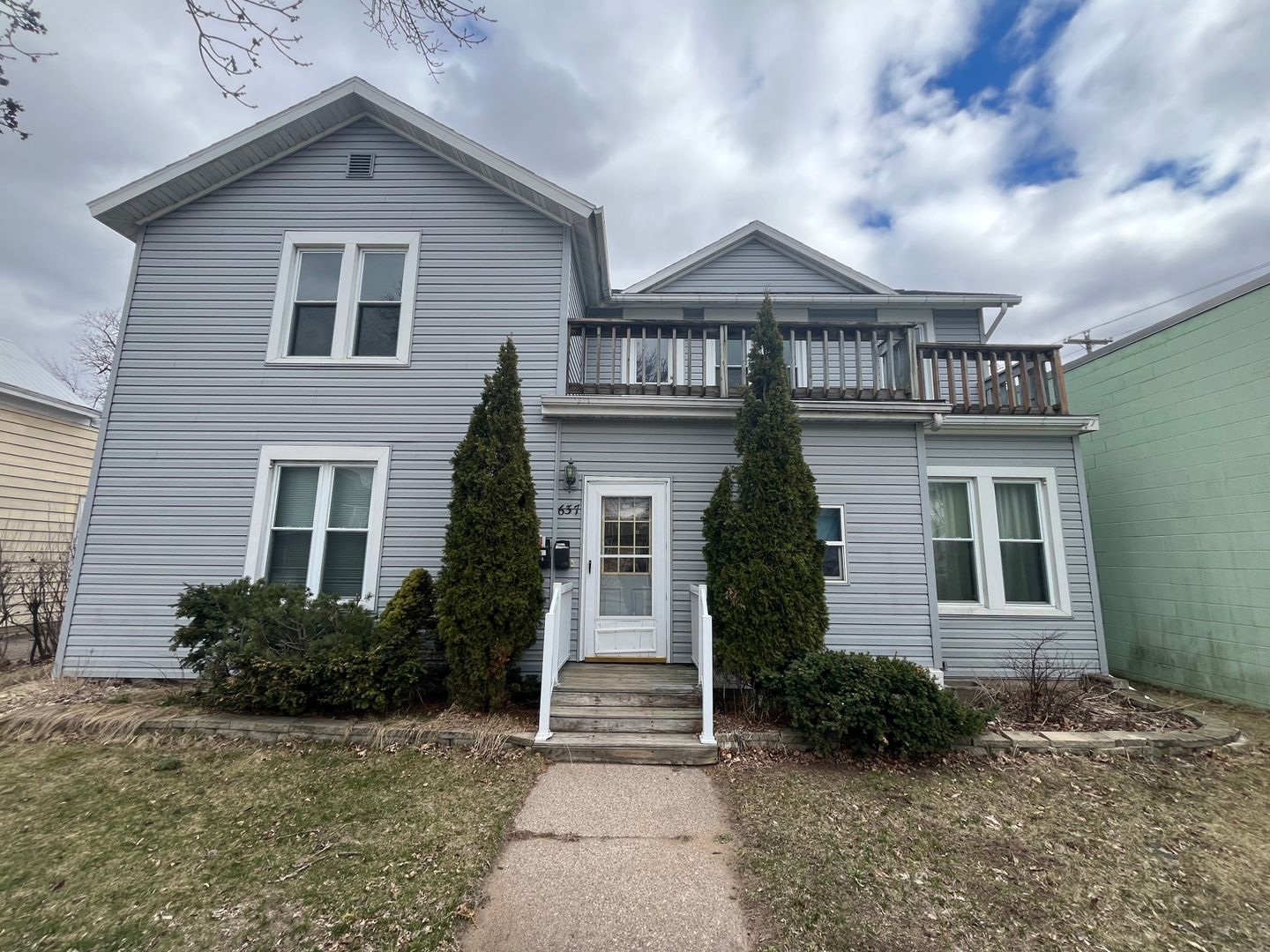 Wausau Apartment: 637 S 3rd Ave