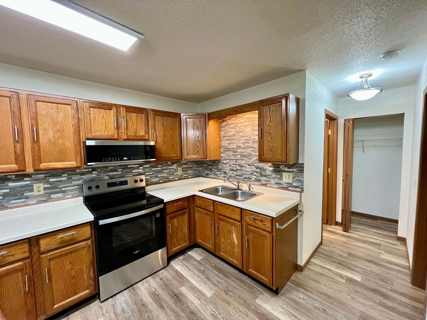 Eagle River Apartment: 416 Mill Street