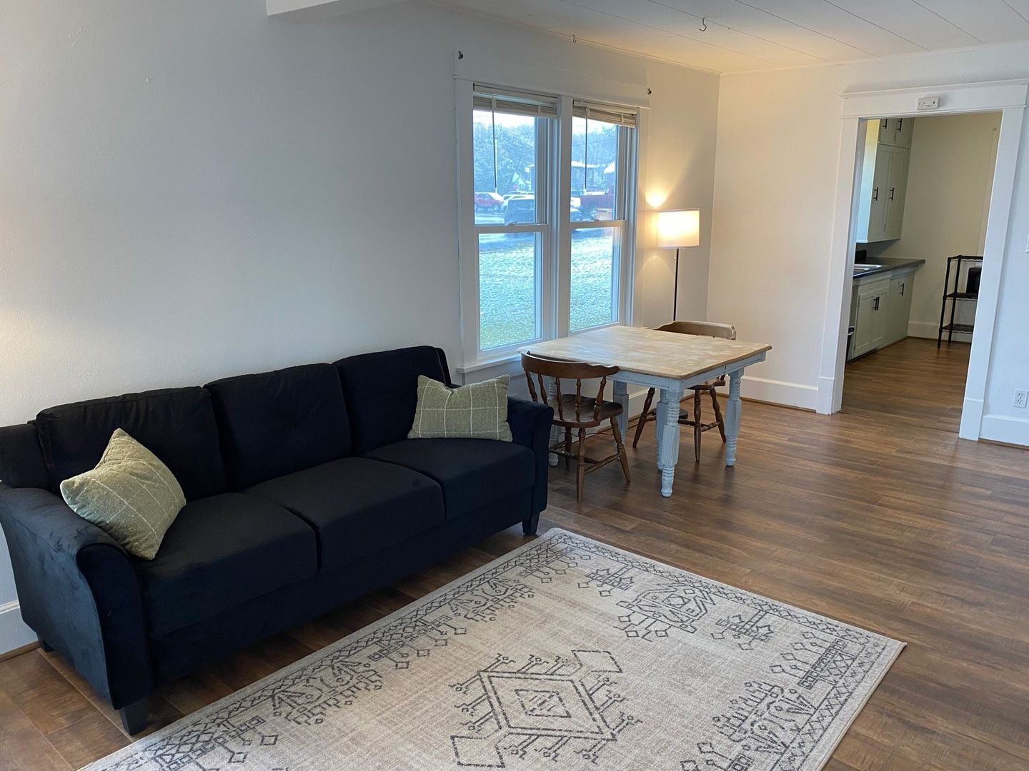 Marshfield Apartment: 410 N Maple Ave