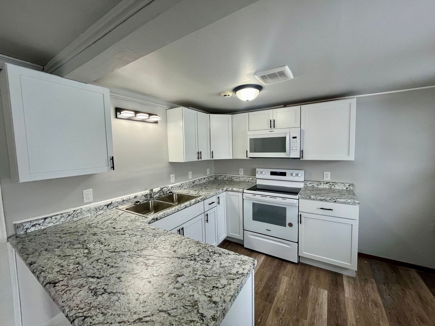 Wausau Apartment: 727 Washington St