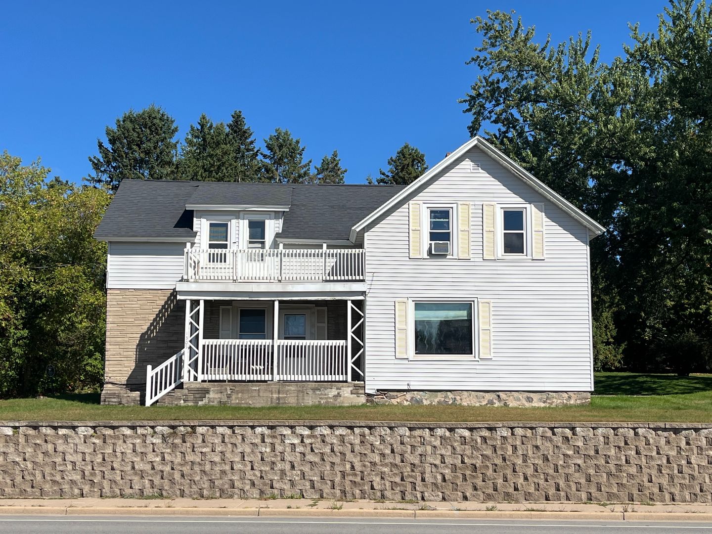 Wausau Apartment: 1305 Merrill Ave