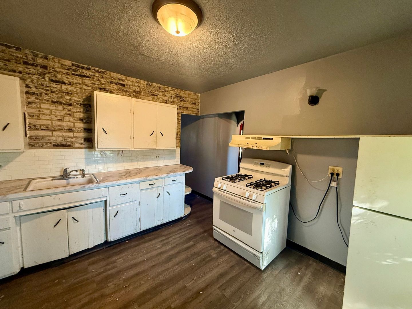 Wausau Apartment: 1114 S 7th Avenue