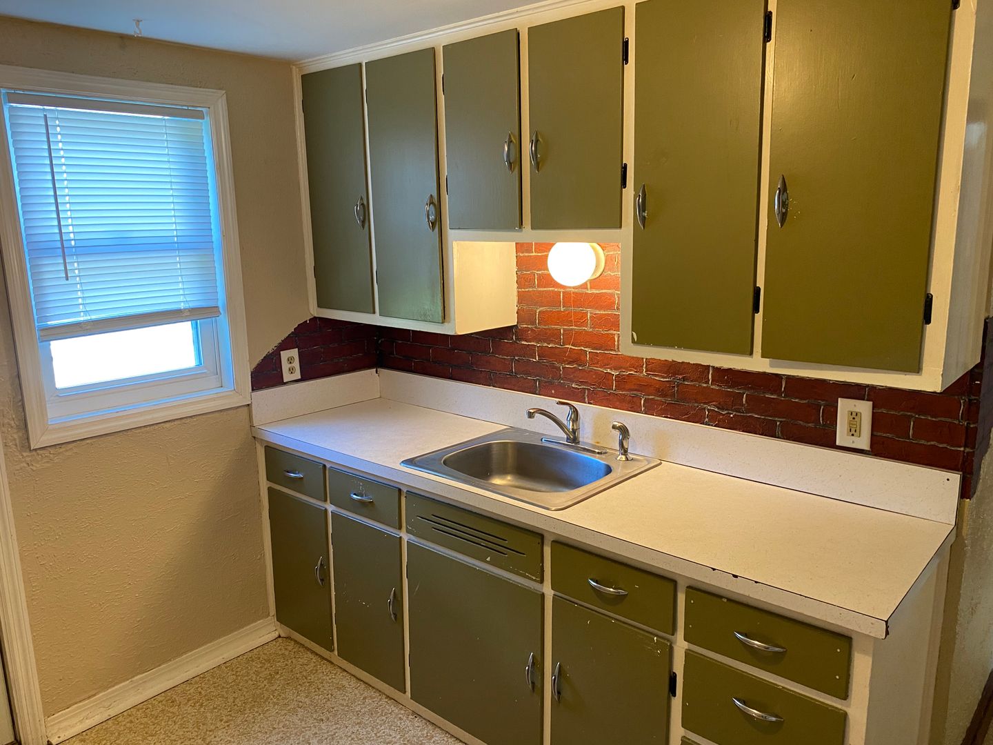 Wausau Apartment: 904 Park Ave