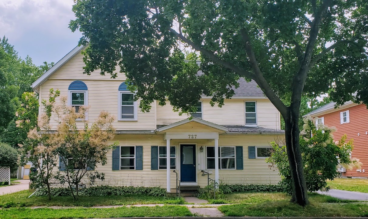 Wausau Apartment: 727 Washington St