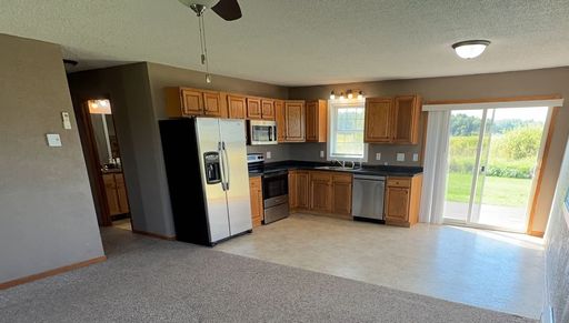 2 Bed 1 Bath Side By Side Duplex in Stetsonville : NOW OFFERING $250 MOVE IN CREDIT!