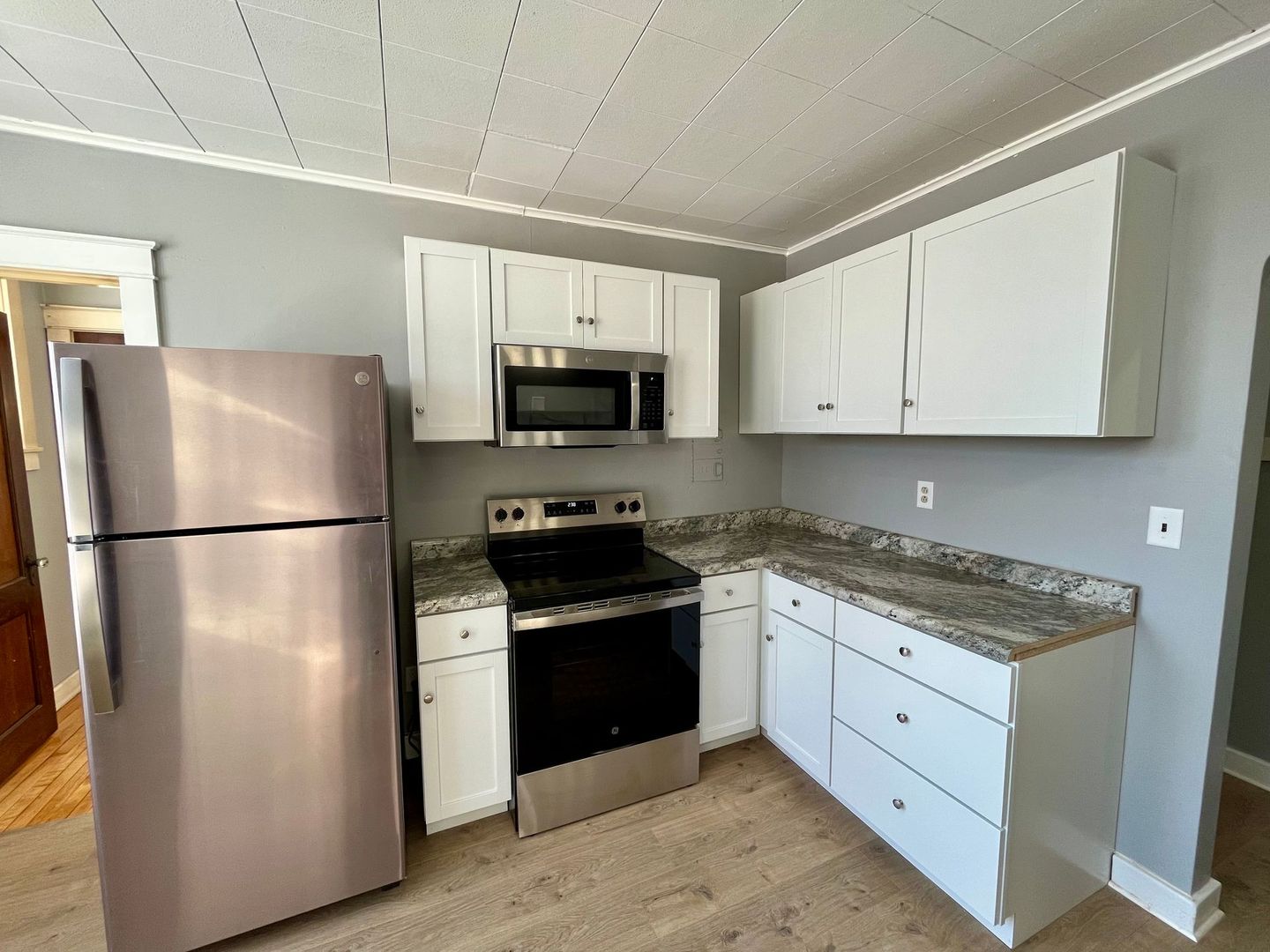 Merrill Apartment: 110 S State St