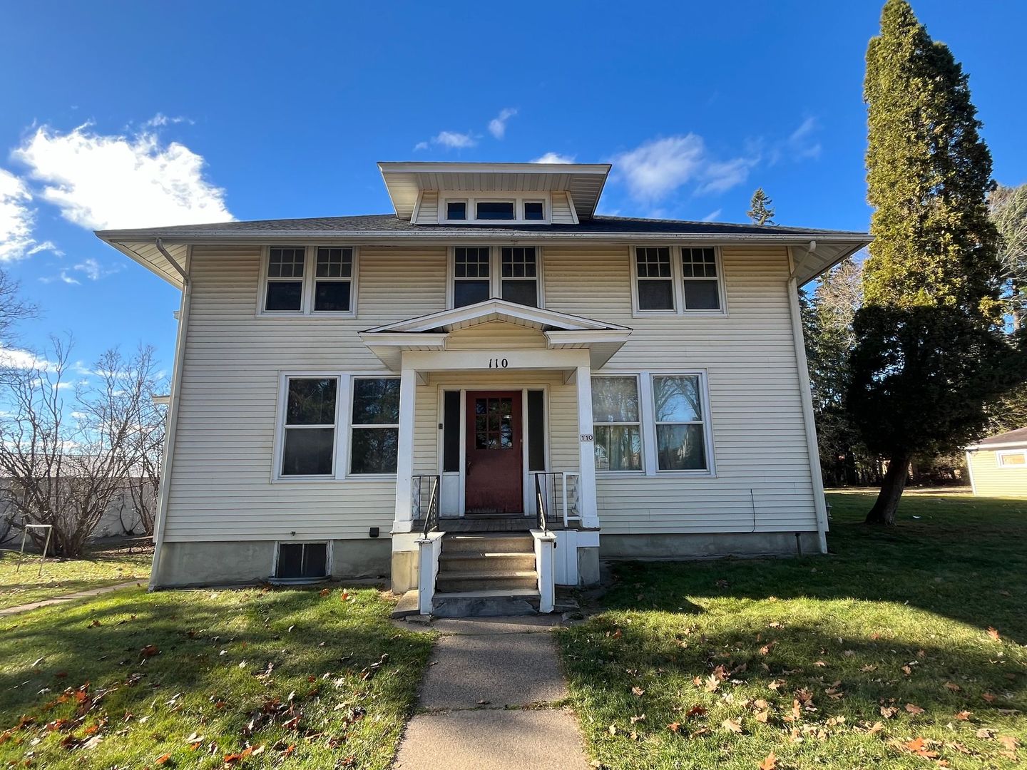 Merrill Apartment: 110 S State St