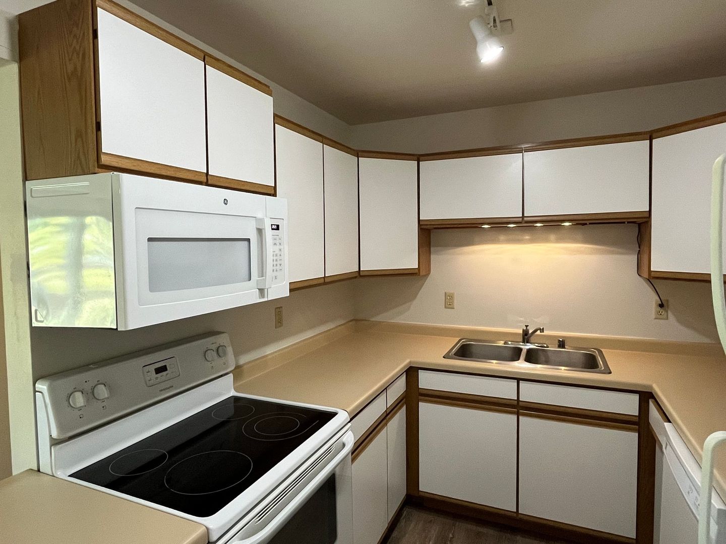 Medford Apartment: 805 W Allman Street